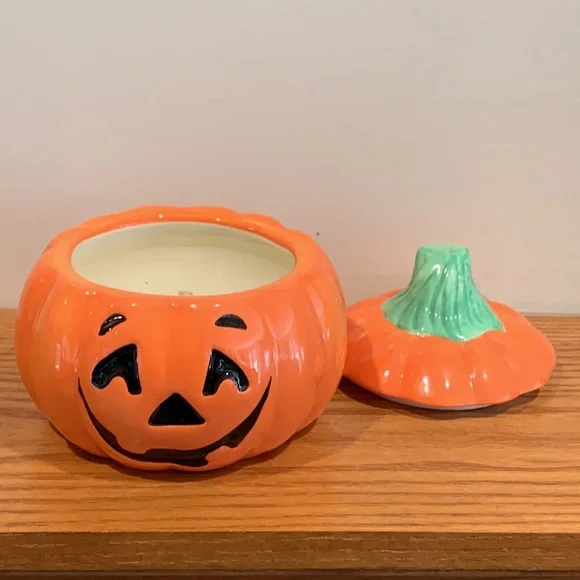 Pumpkin candle jar with topper - Picture 2 of 9